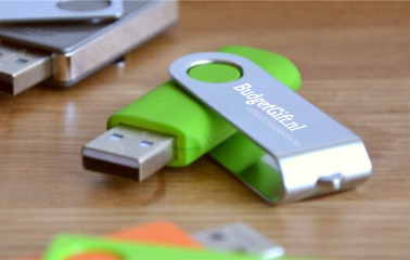 USB-sticks bedrukken met logo bij BudgetGift.nl