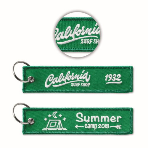 Sleutelhanger met geborduurd label