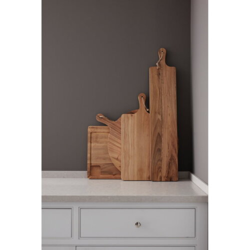 VINGA Buscot ronde snijplank bruin